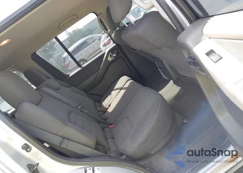 2012 Nissan Pathfinder S z USA, uszkodzony, nr VIN 5N1AR1NB8CC611919